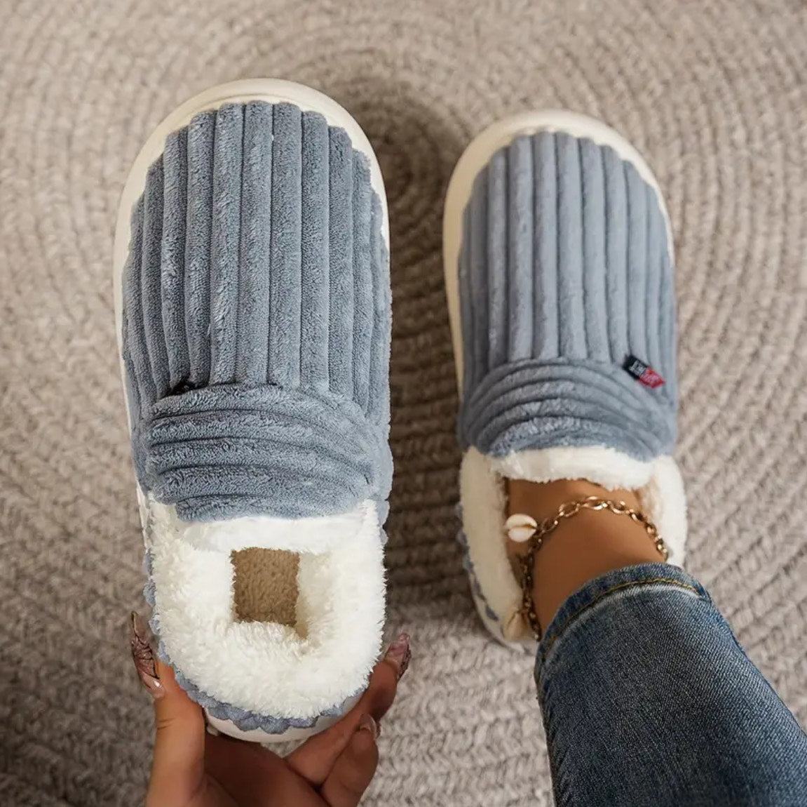 <em><strong>Linnea Olsson</strong></em>